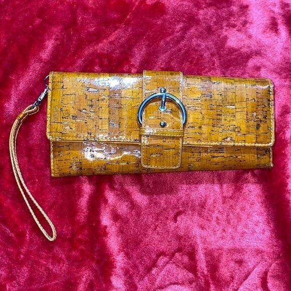 Wristlet    - Picture 1 of 5